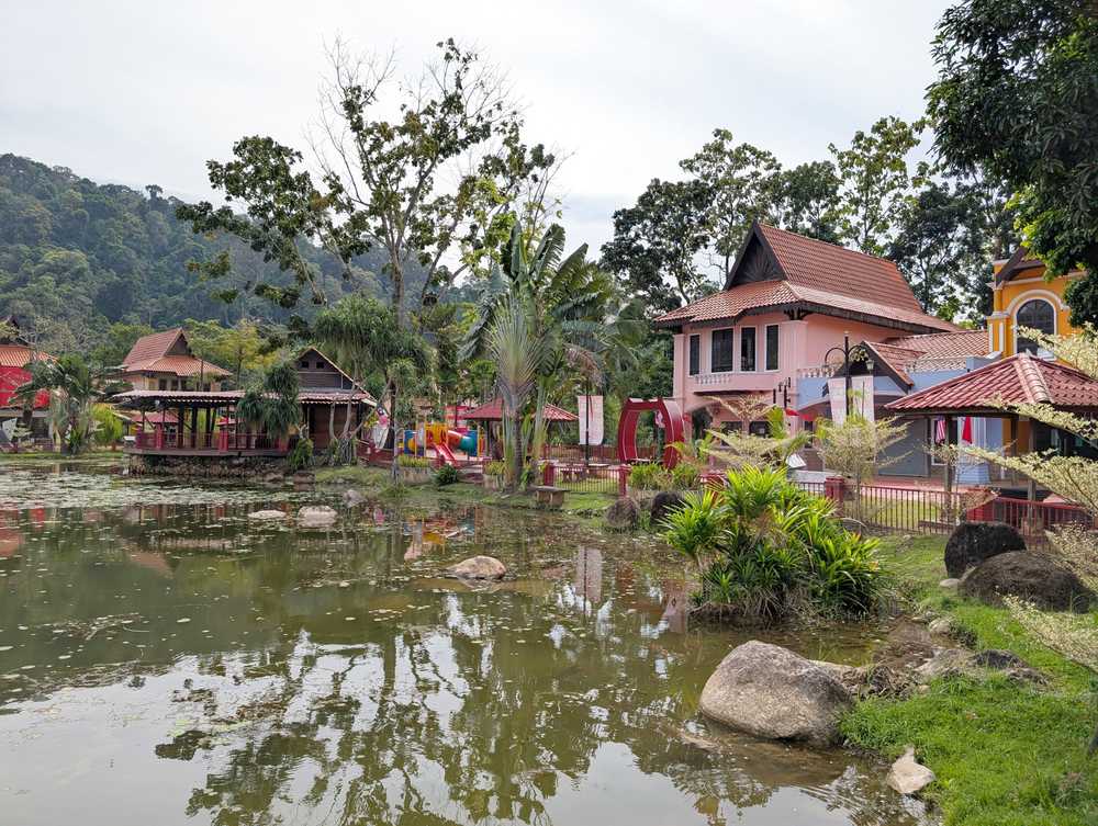 /langkawi/oriental-village2.JPG