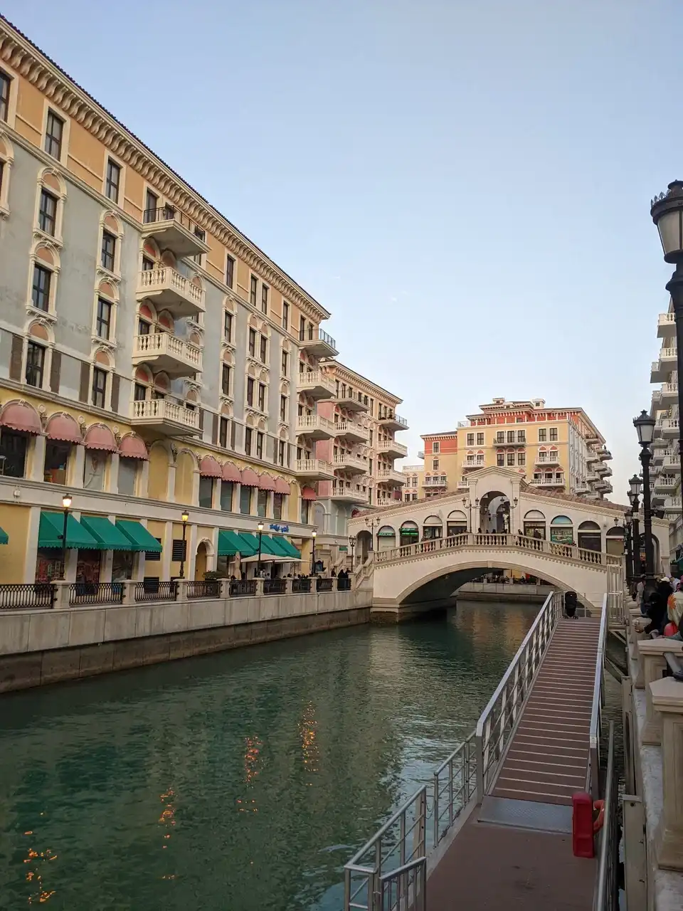 /doha/qanat-quartier2.JPG