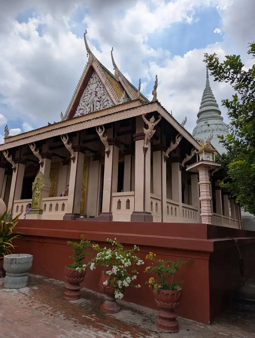 /phnom-penh/wat-phnom3.jpg