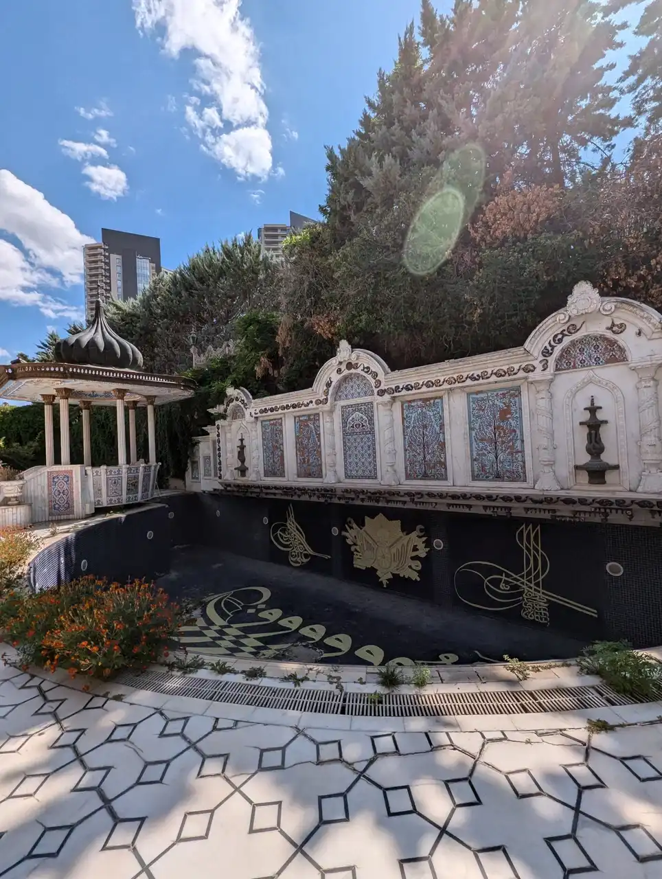 /ankara/golden-pavilion-museum5.jpg