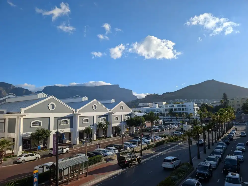 /cape-town/va-waterfront3.JPG