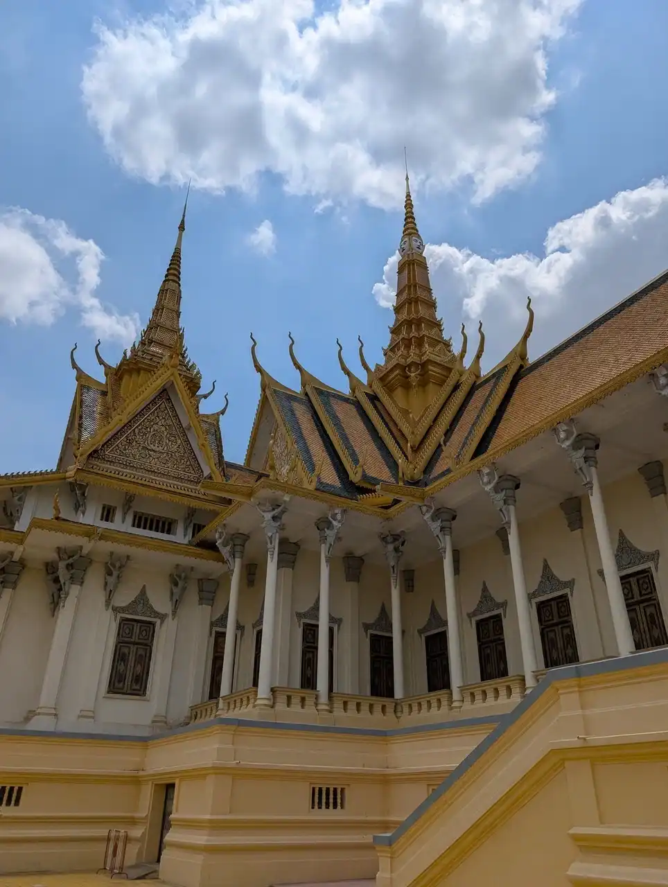 /phnom-penh/royal-palace3.jpg