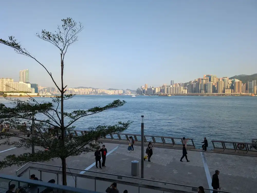 /hong-kong/starbucks2.JPG