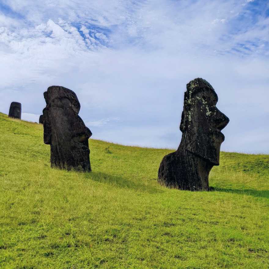 /eastern-island/moai-tukuturi2.jpg