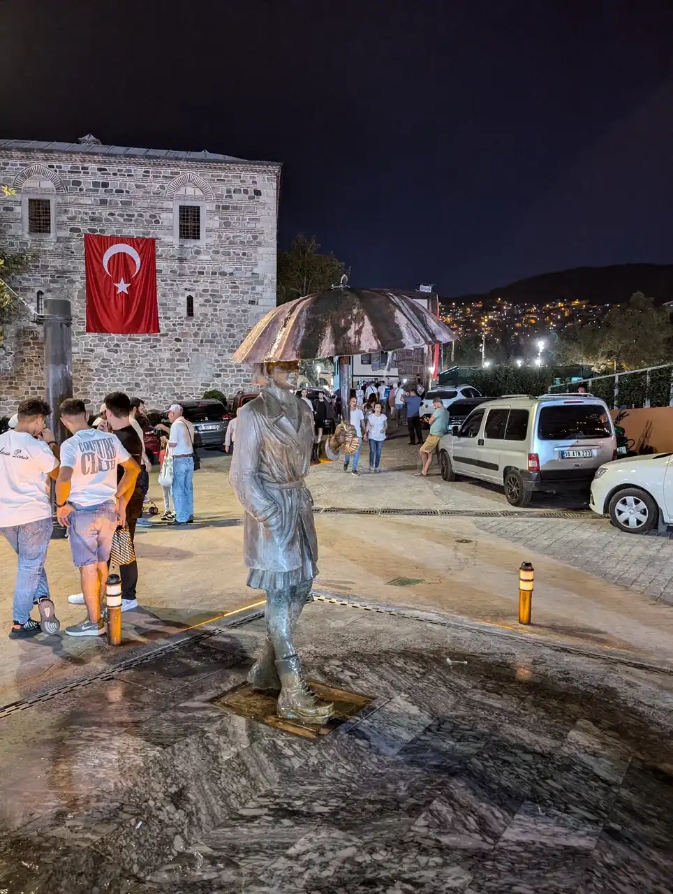 /bursa/bursa-sculptura3.jpg