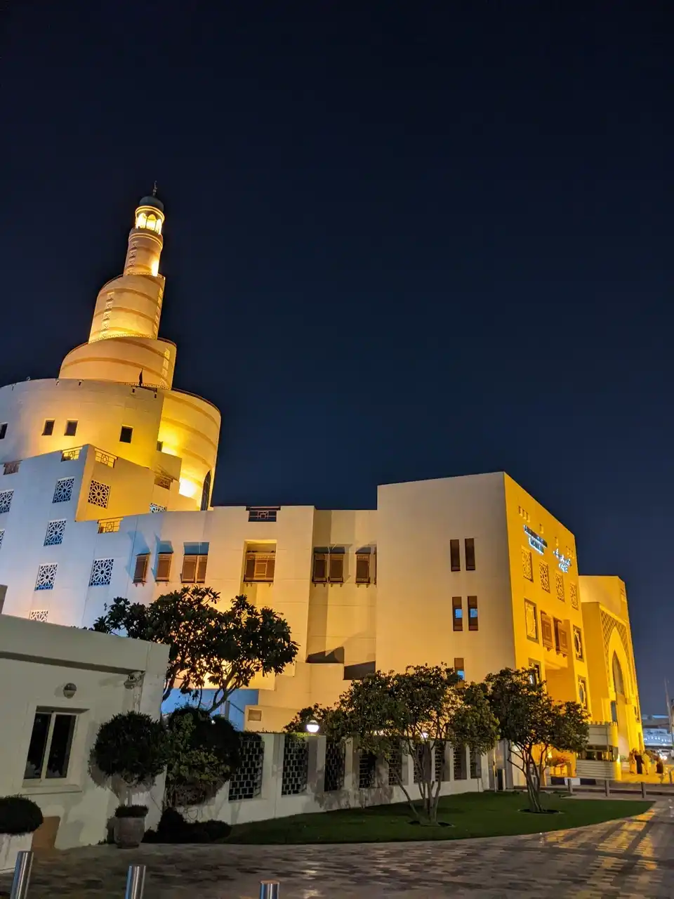/doha/fanar-masjid2.JPG