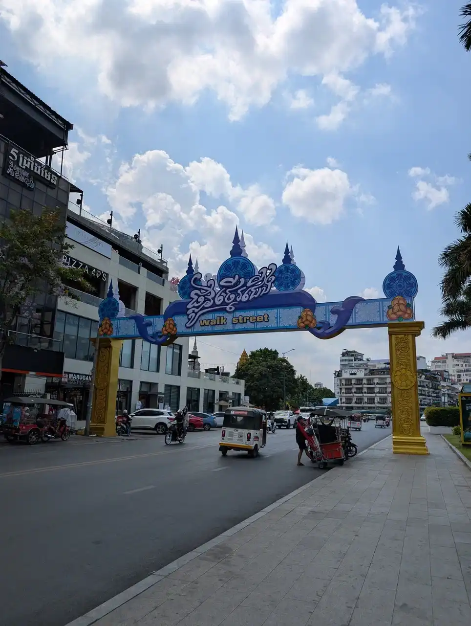 /phnom-penh/chaktomuk2.jpg