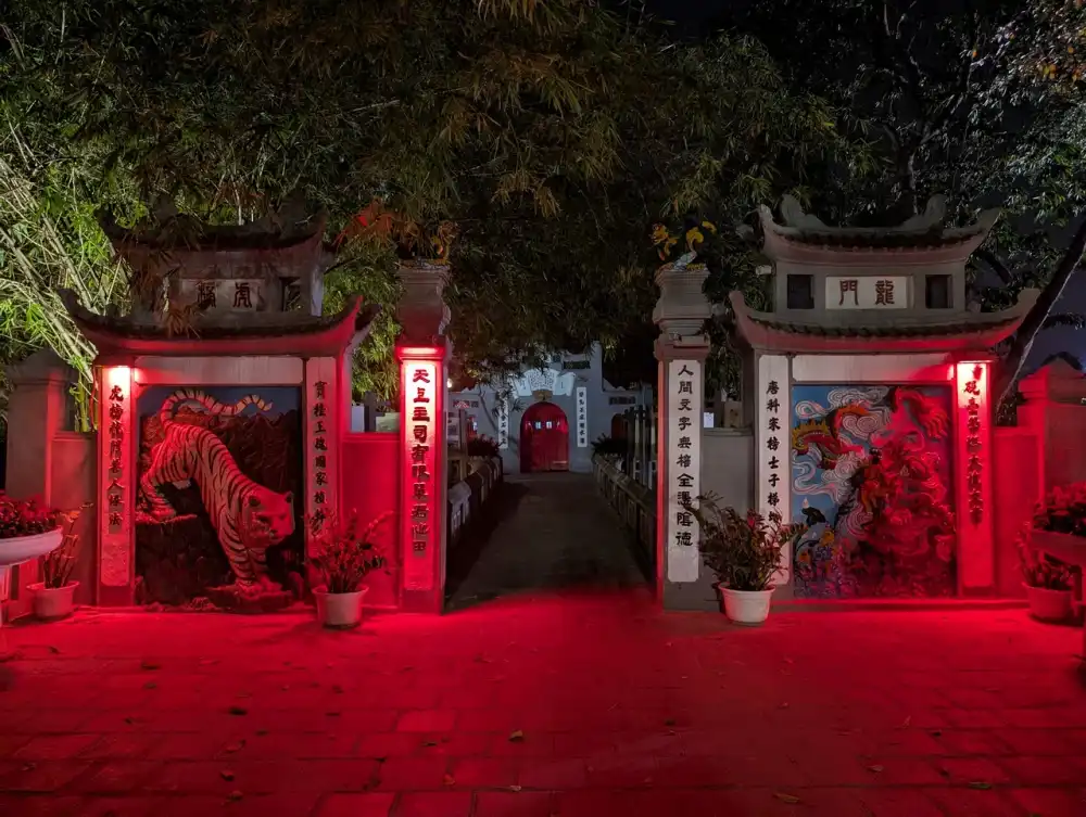 /hanoi/ngoc-son-temple2.jpg