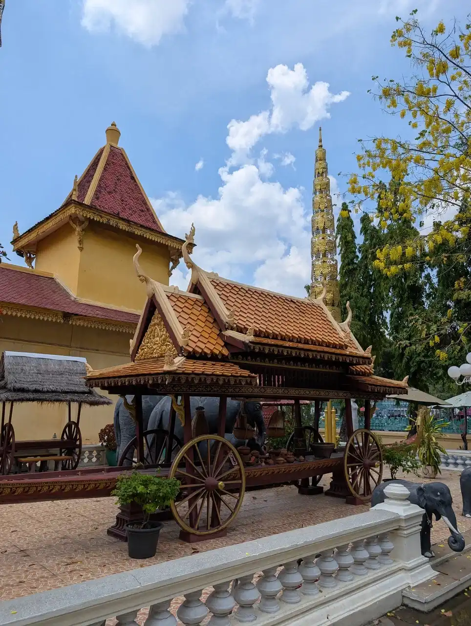 /phnom-penh/silver-pagoda6.jpg