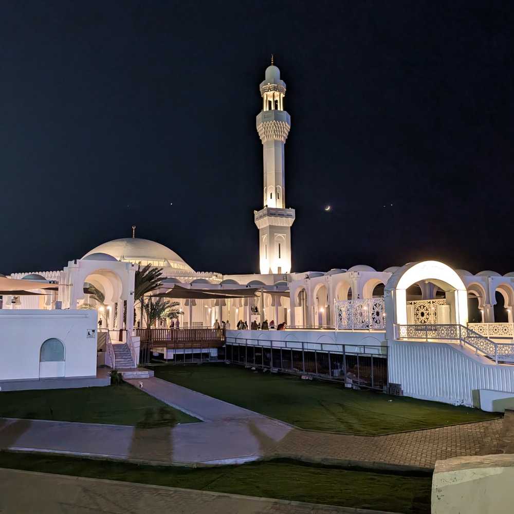 /jeddah/al-rahmah-mosque2.jpg