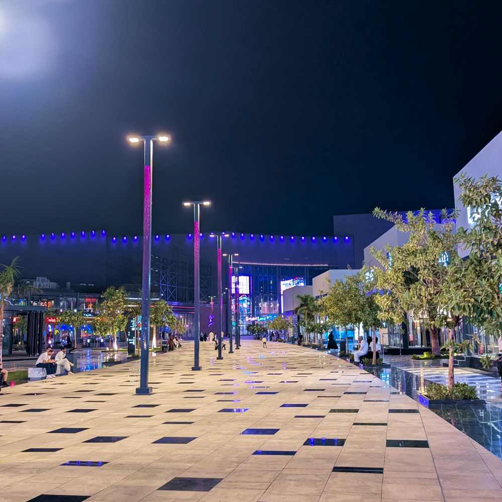 /jeddah/cenomi-u-walk3.jpg