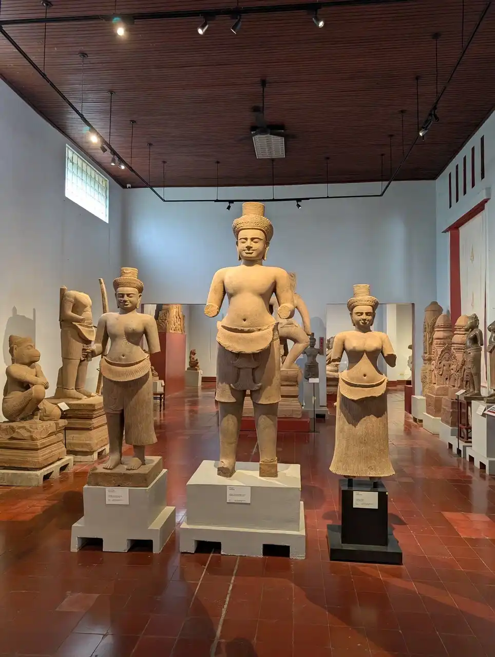 /phnom-penh/national-museum6.jpg