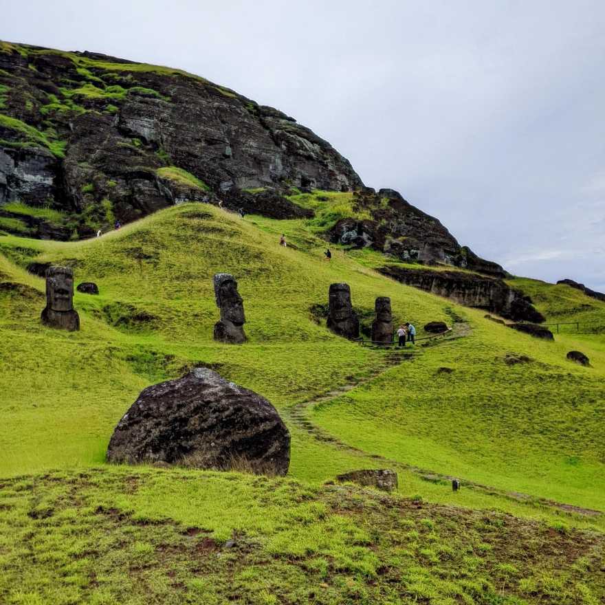 /eastern-island/moai-tukuturi4.jpg